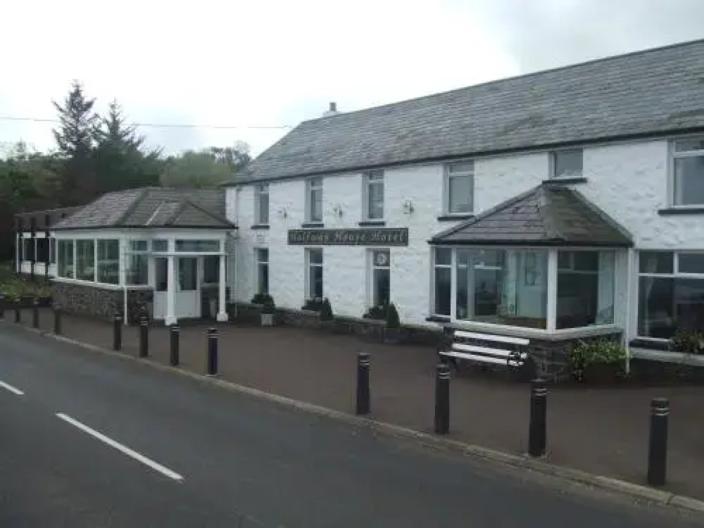 Halfway House Hotel