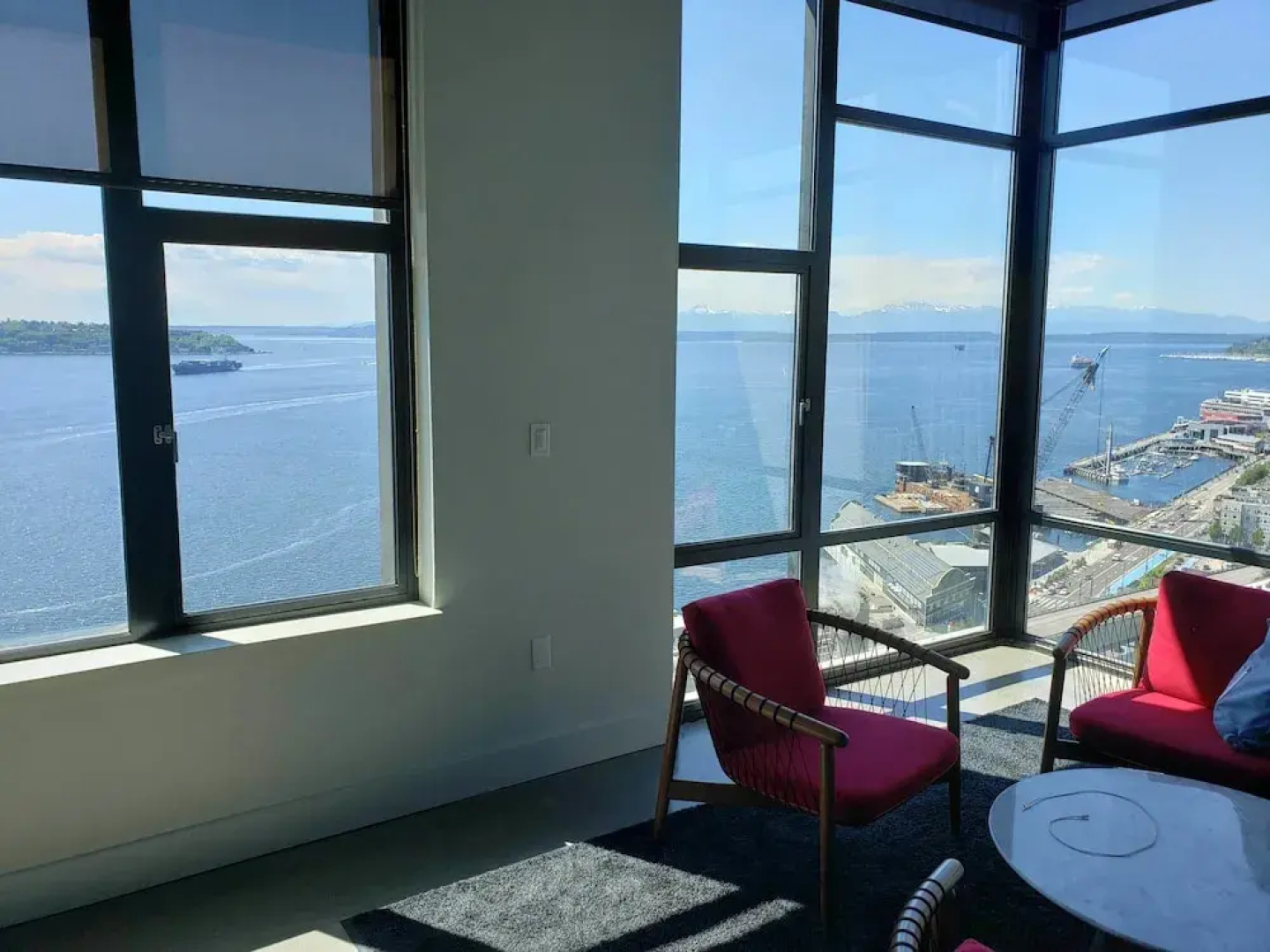 Domicile Suites at Harbor Steps