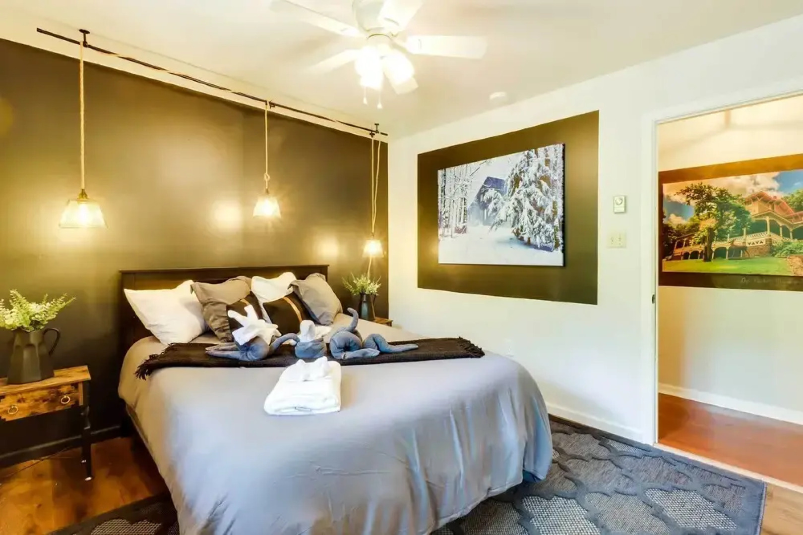 Outdoor Entertainment + Hot Tub: Poconos Home!