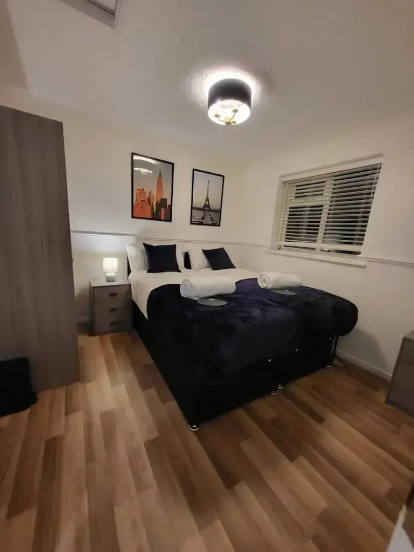 Lovely 2-bed Apartment in Grays