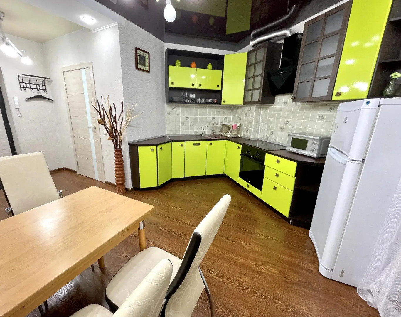 Апартаменты Флэтс-Лайн на  ул. Красноармейская, д. 100