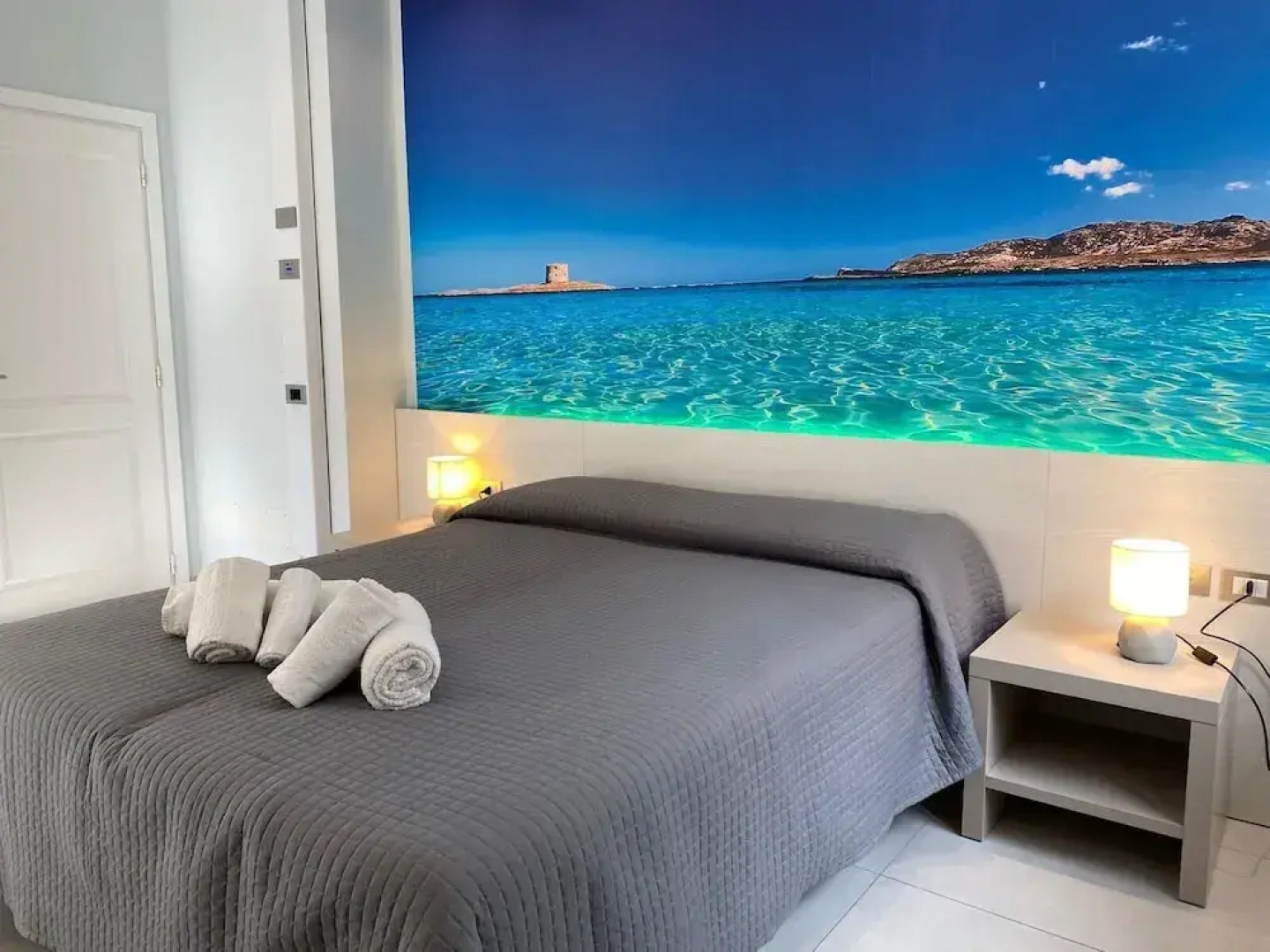 Hotel on the promenade of Stintino