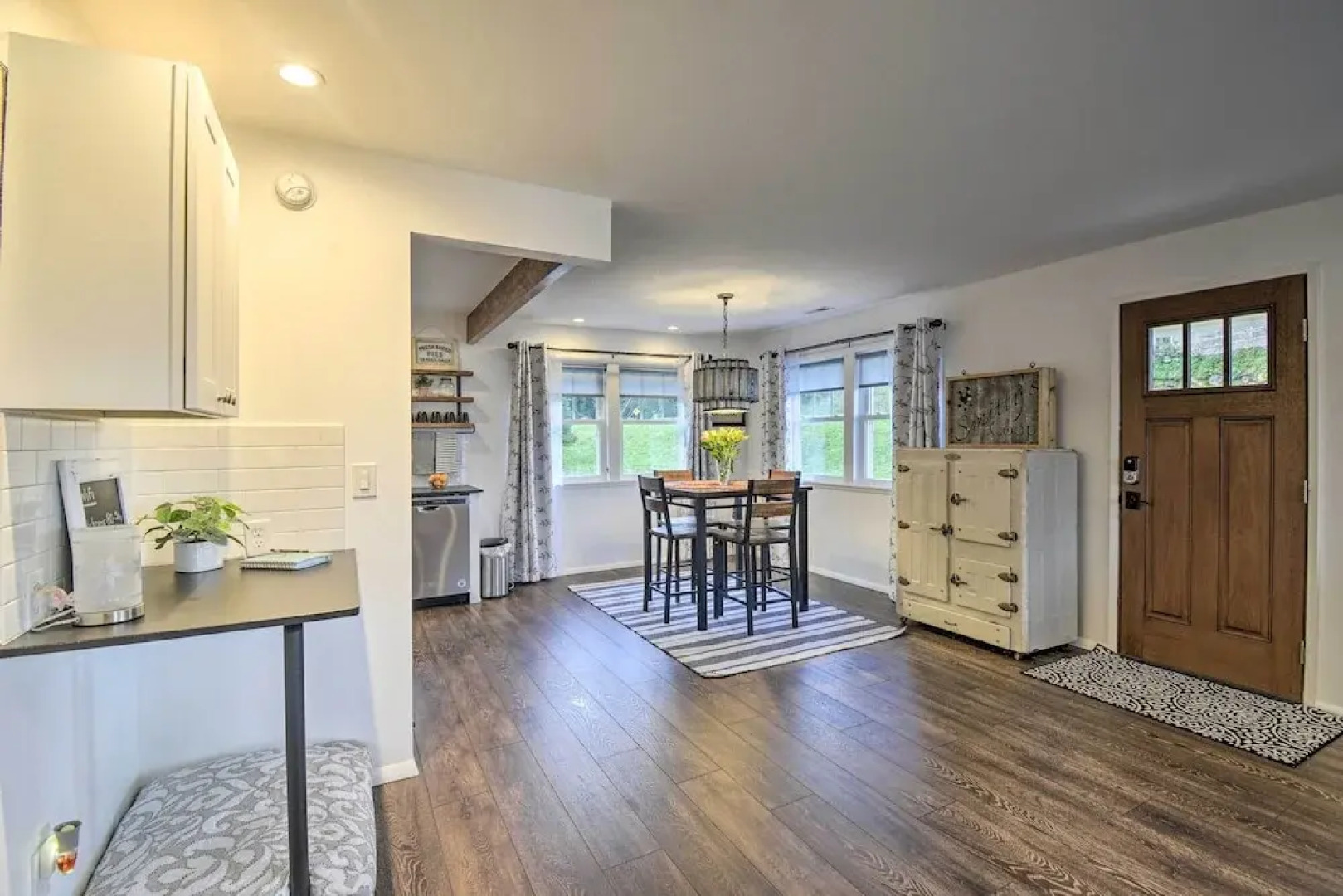 Updated Port Orchard Home, Walk to Waterfront