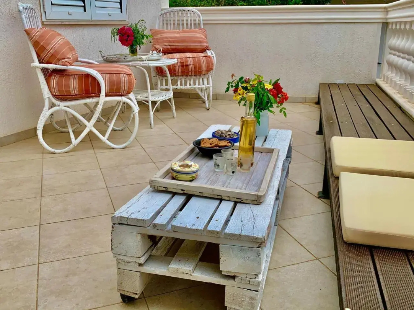 Grebastica Beachfront Apartment