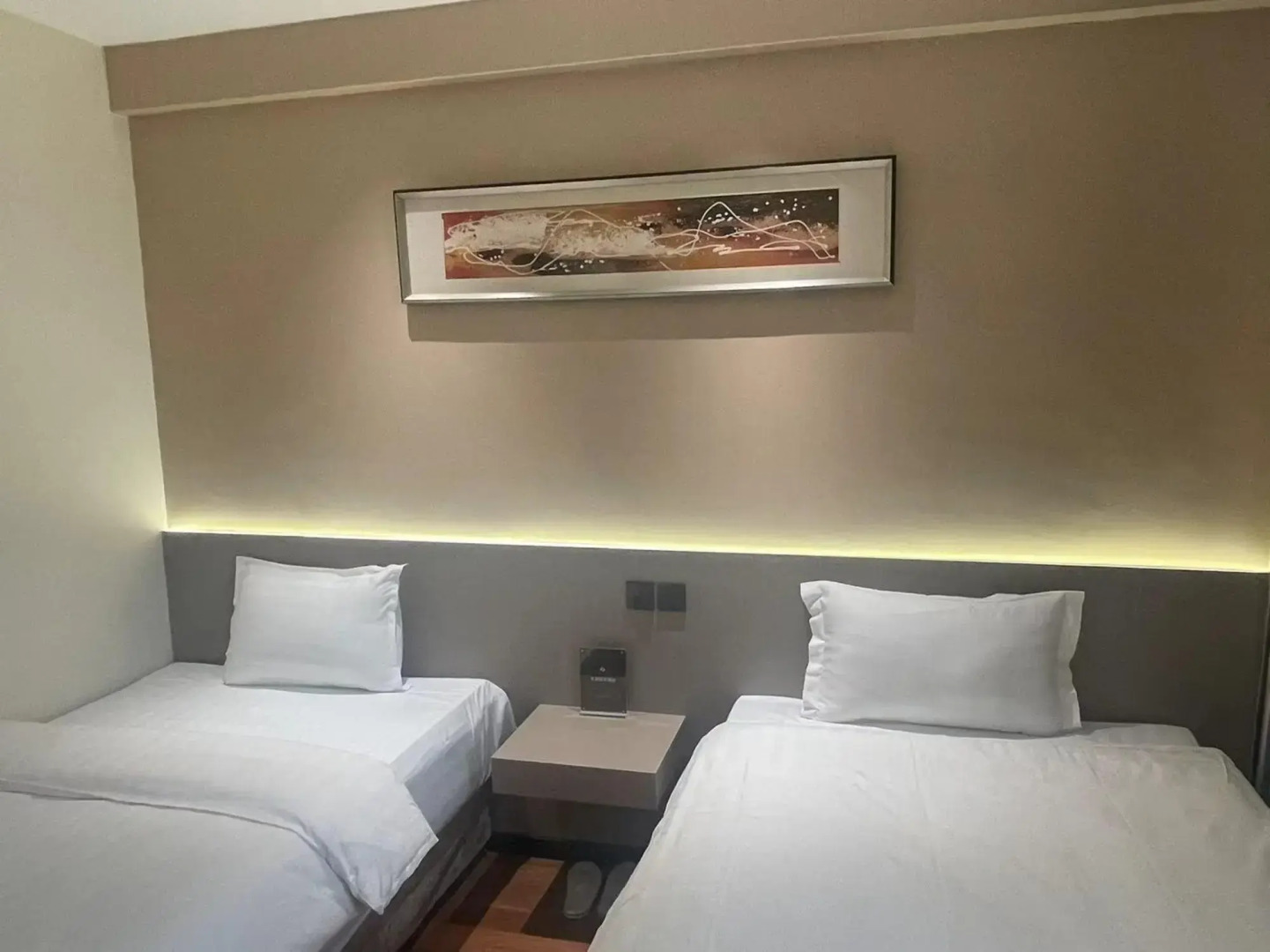 Longsheng Huacheng Business Hotel