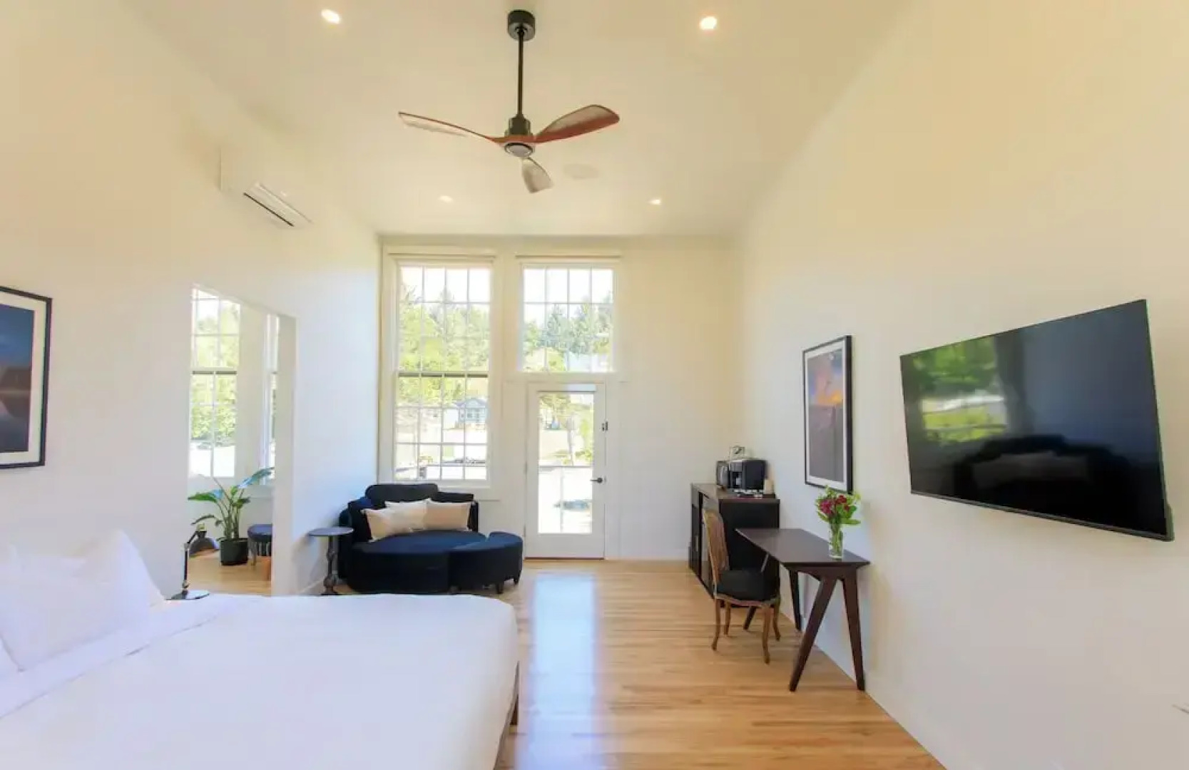 The Historic Schoolhouse Inn