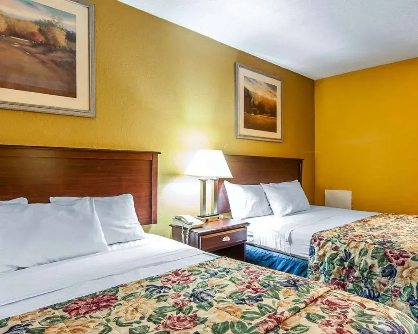 Days Inn By Wyndham Calhoun Ga I-75 And Us-41