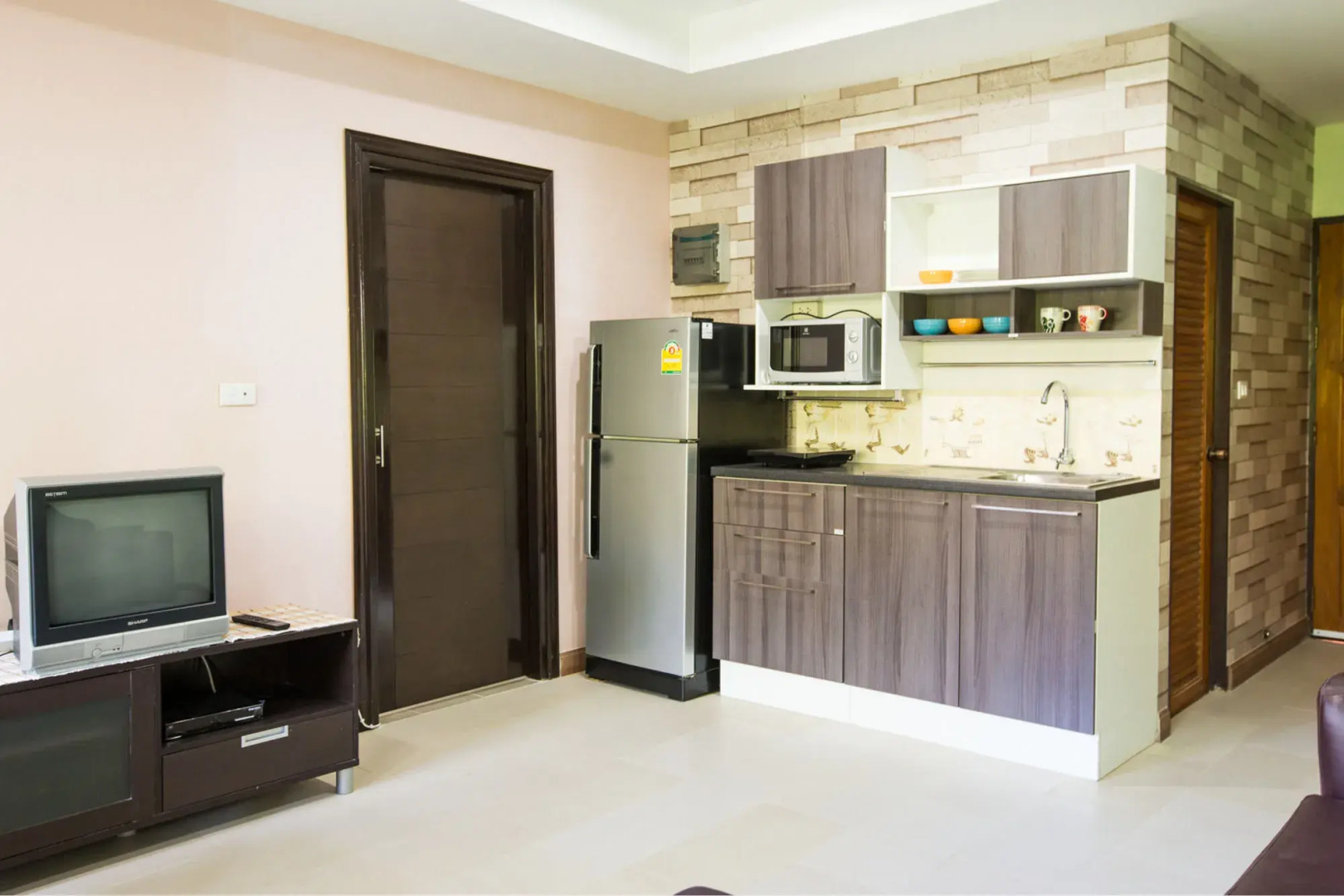 Banlanna Services Apartment