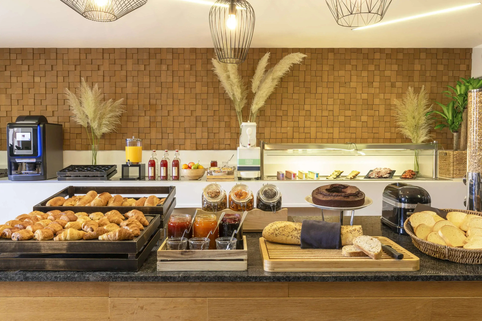 Kyriad Chambery Centre Curial