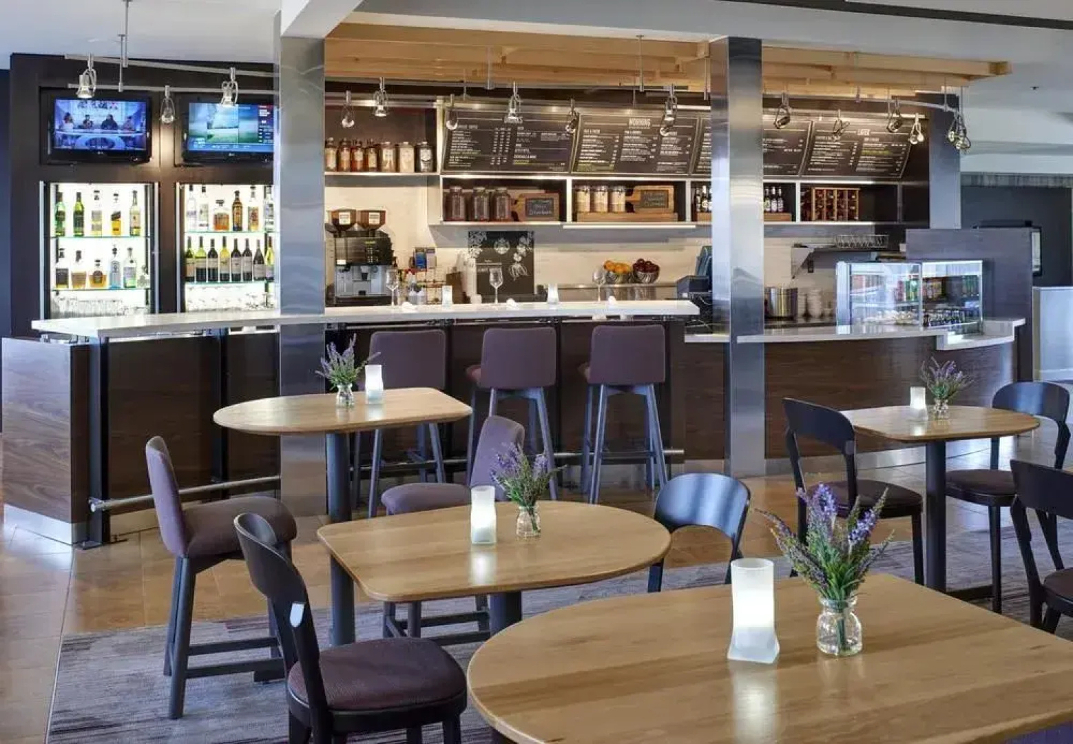 Courtyard by Marriott Milwaukee Brookfield