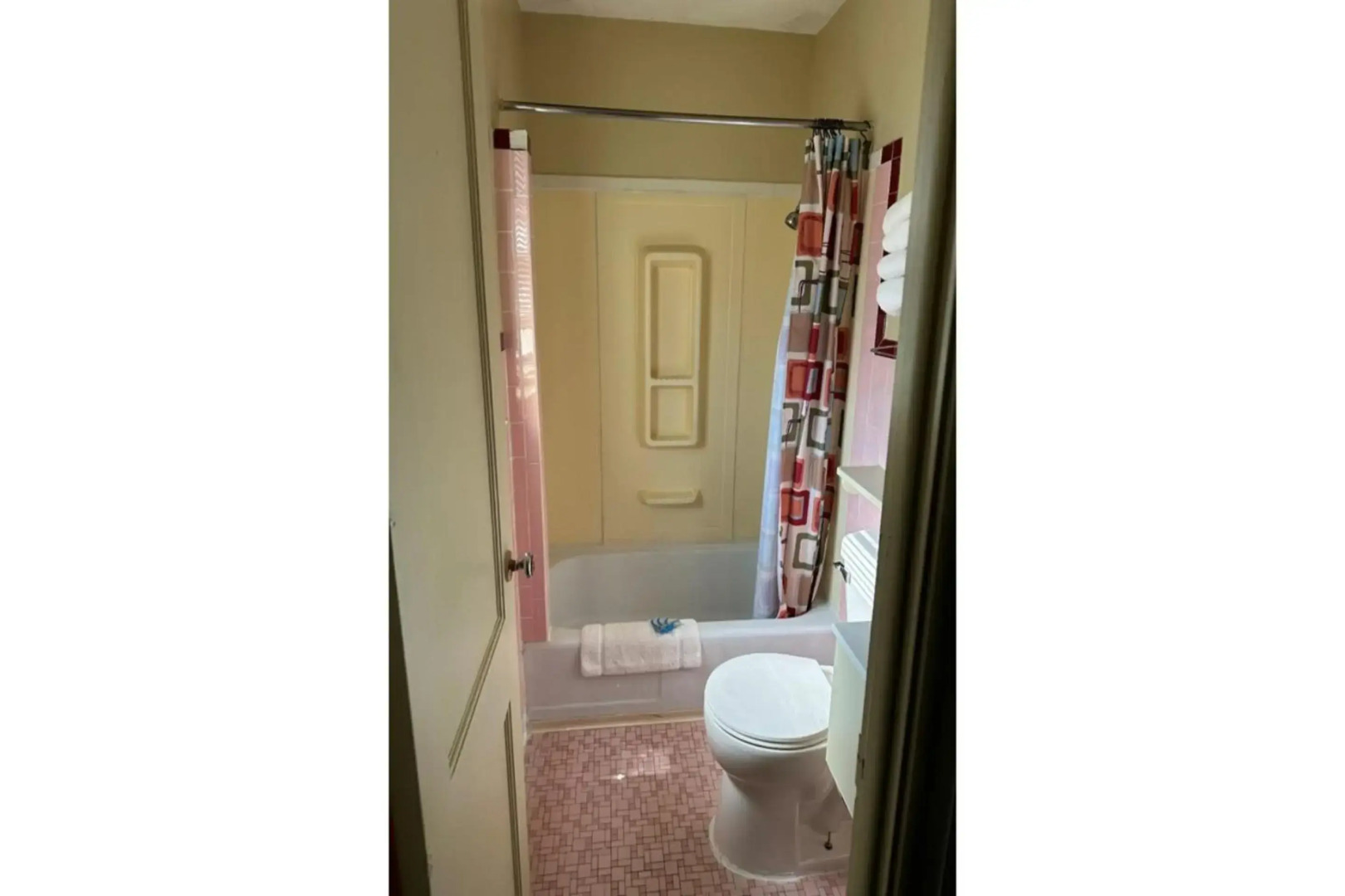 Love Hotels Murdo by OYO on Interstate 90