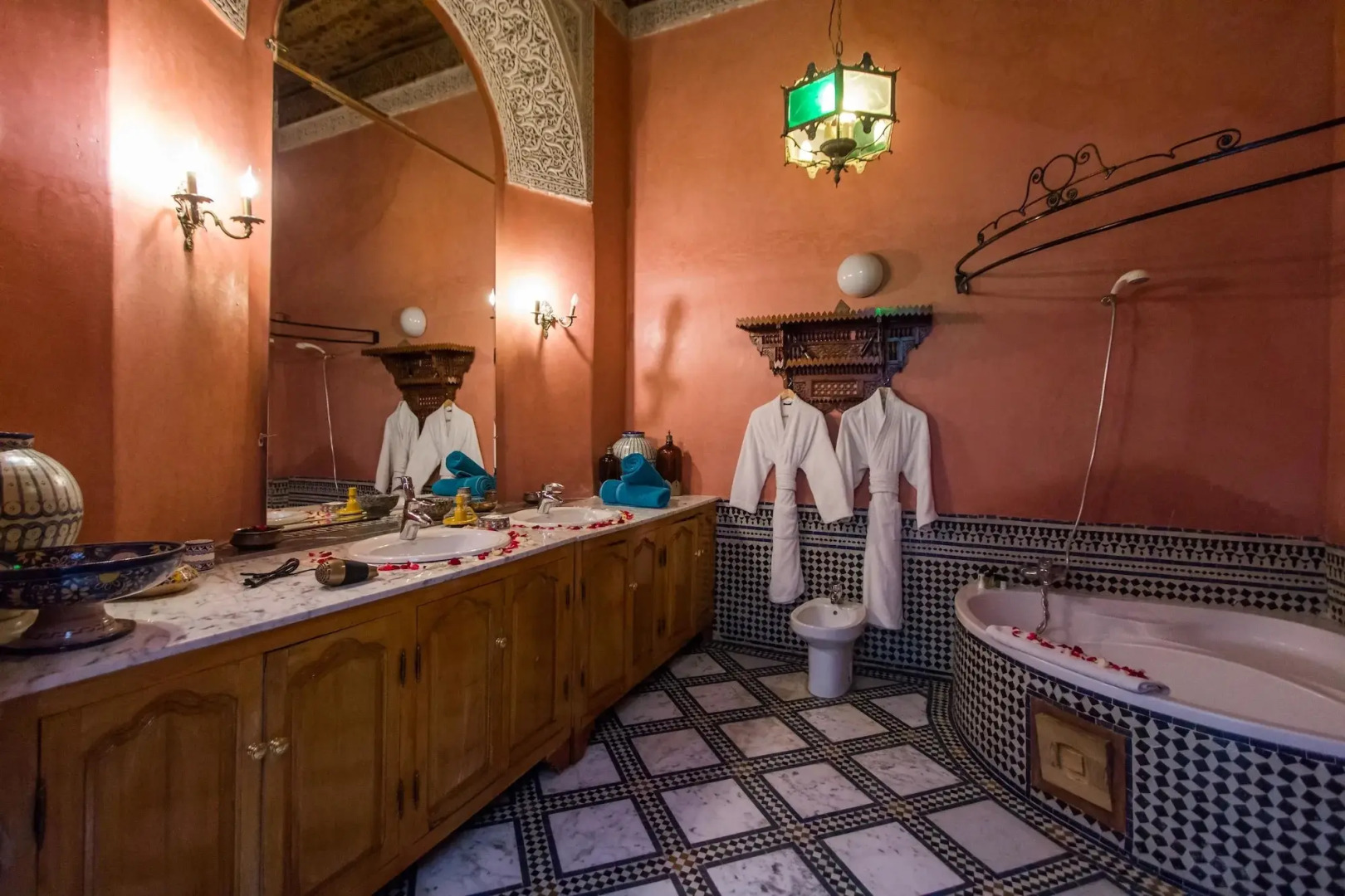Riad Damia Suite &Spa