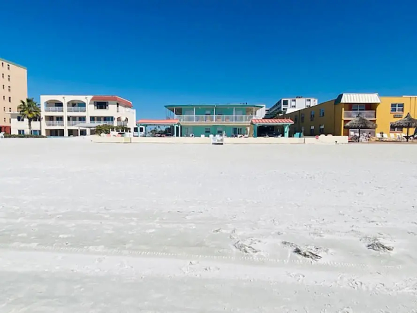 Redington Directly on the Beach Sea Rocket WiFi Parking 30
