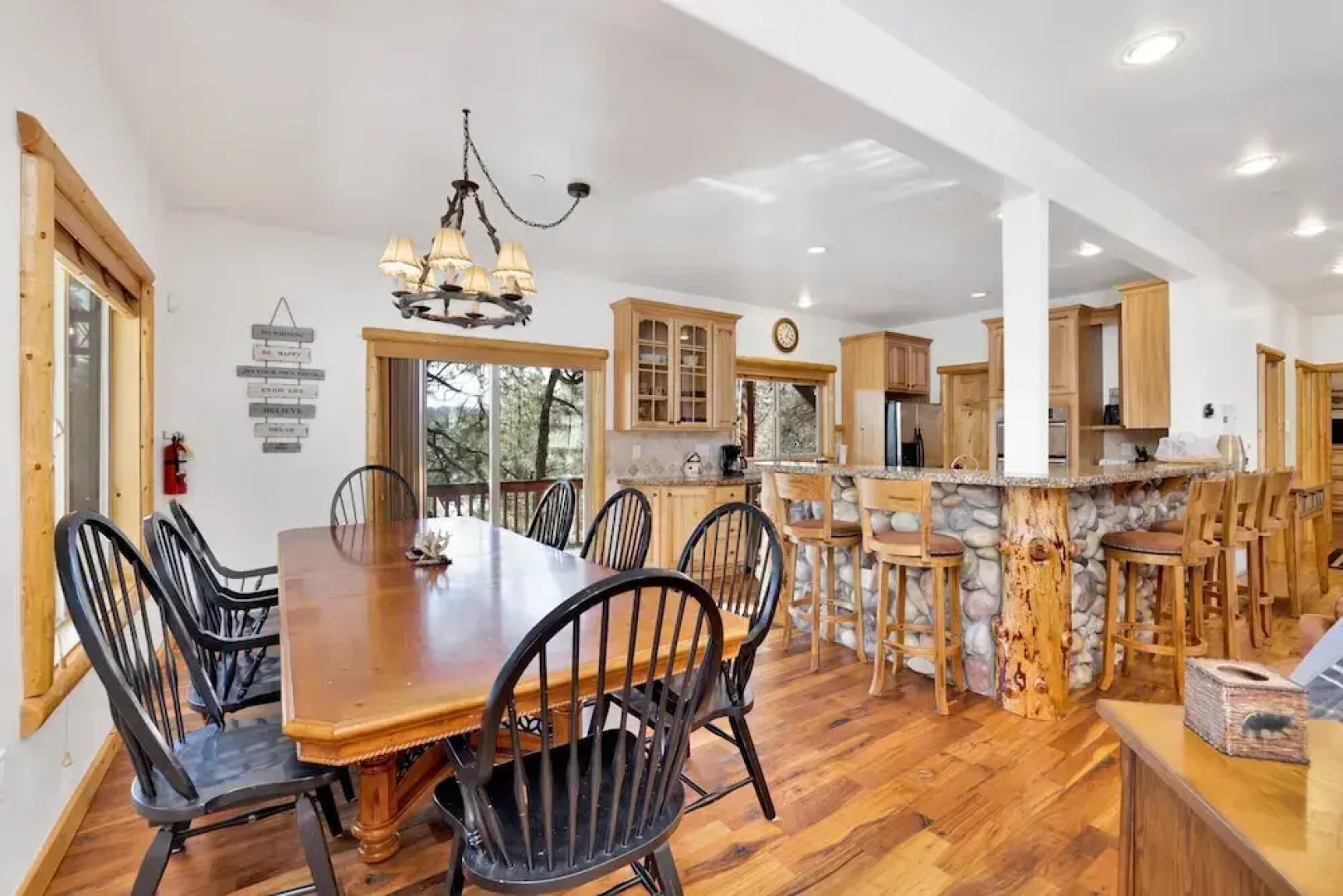 Cozy Lakeview Hideaway #2261