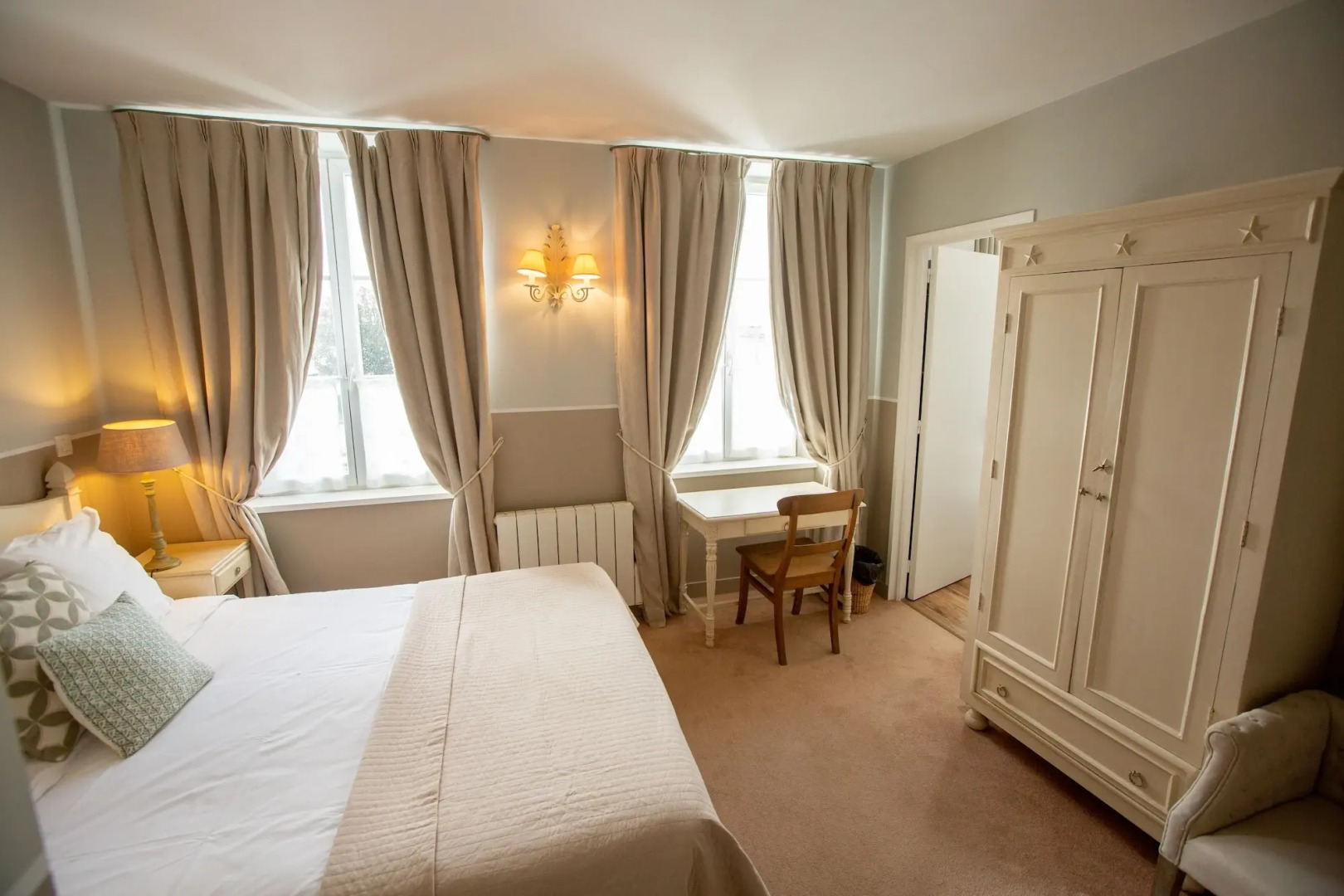 Hôtel Traiteur les Ormes, The Originals Relais