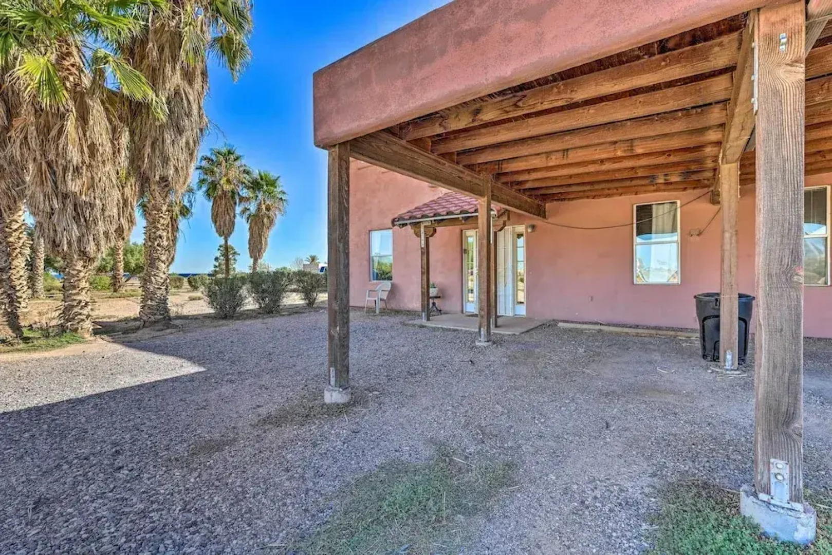 Cozy & Relaxing Eloy Apartment w/ Pool Access