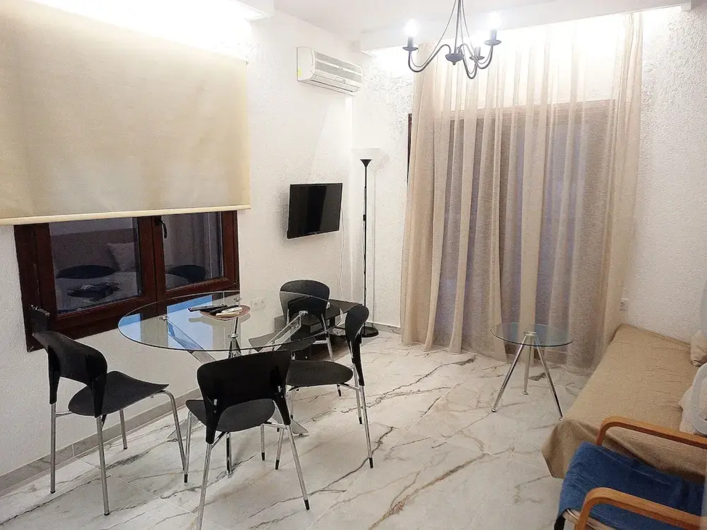 Salonikiou Beach Deluxe Apartments