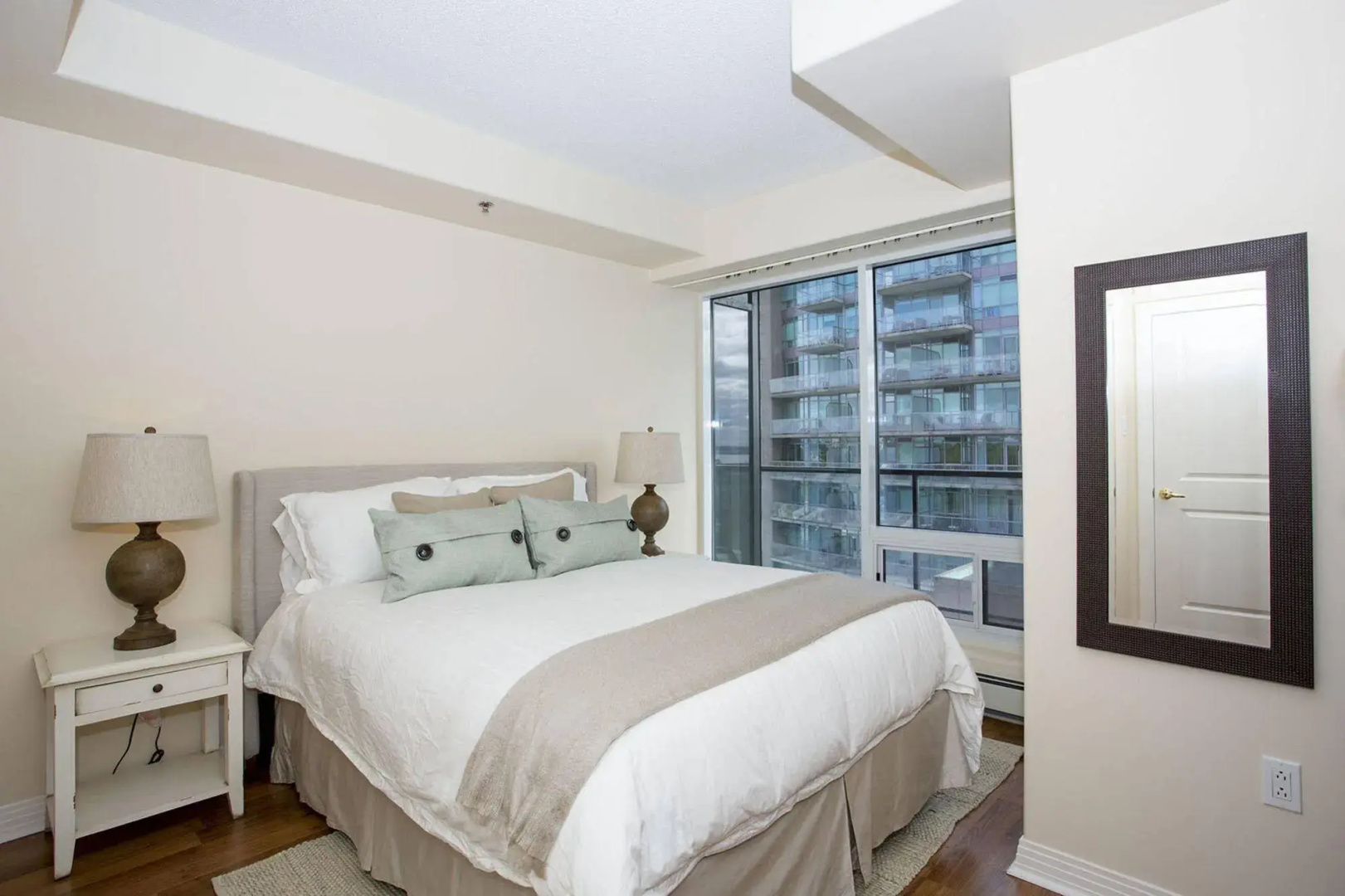 Moore Executive Suites - The Paramount