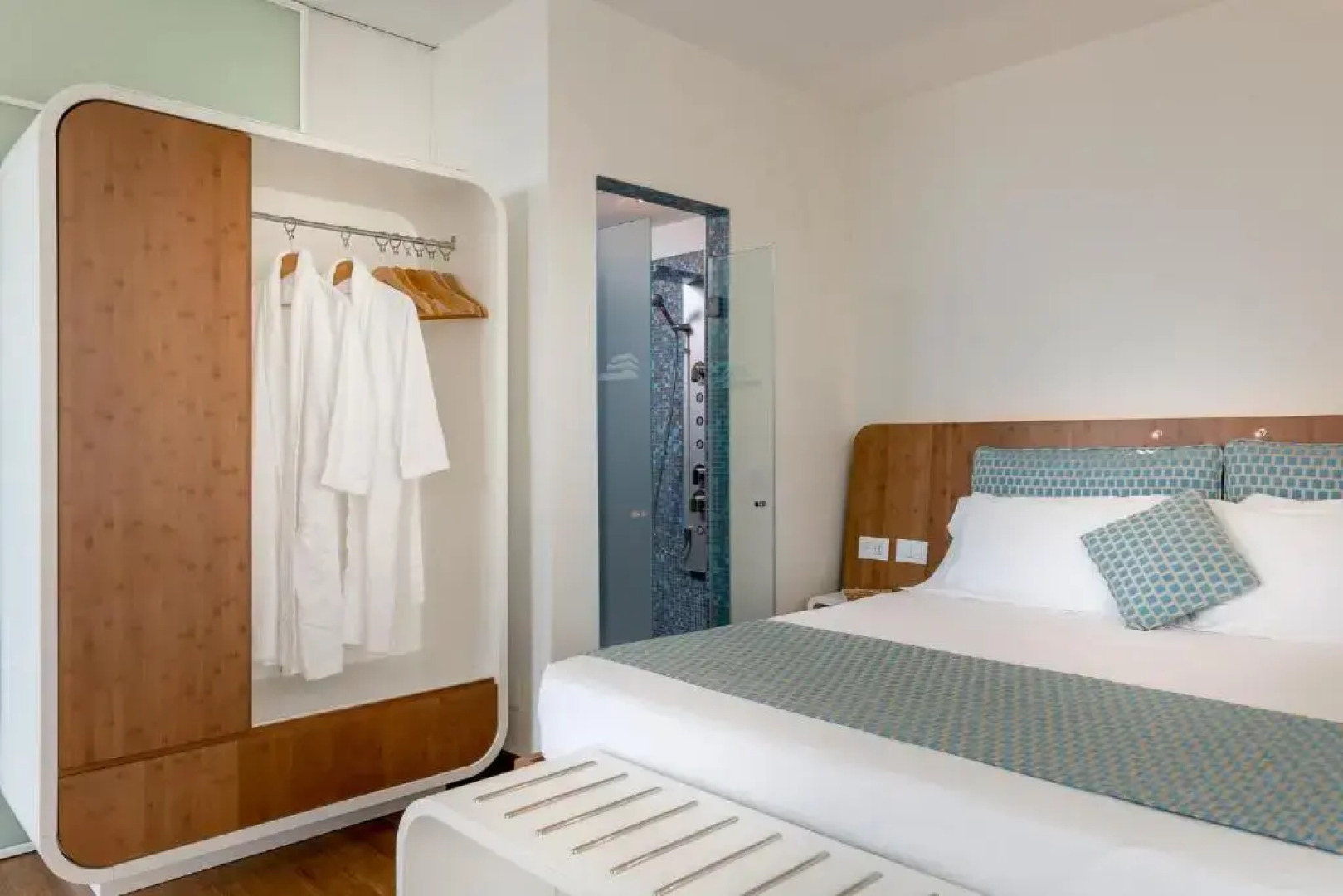 Trampolines Suite Hotel