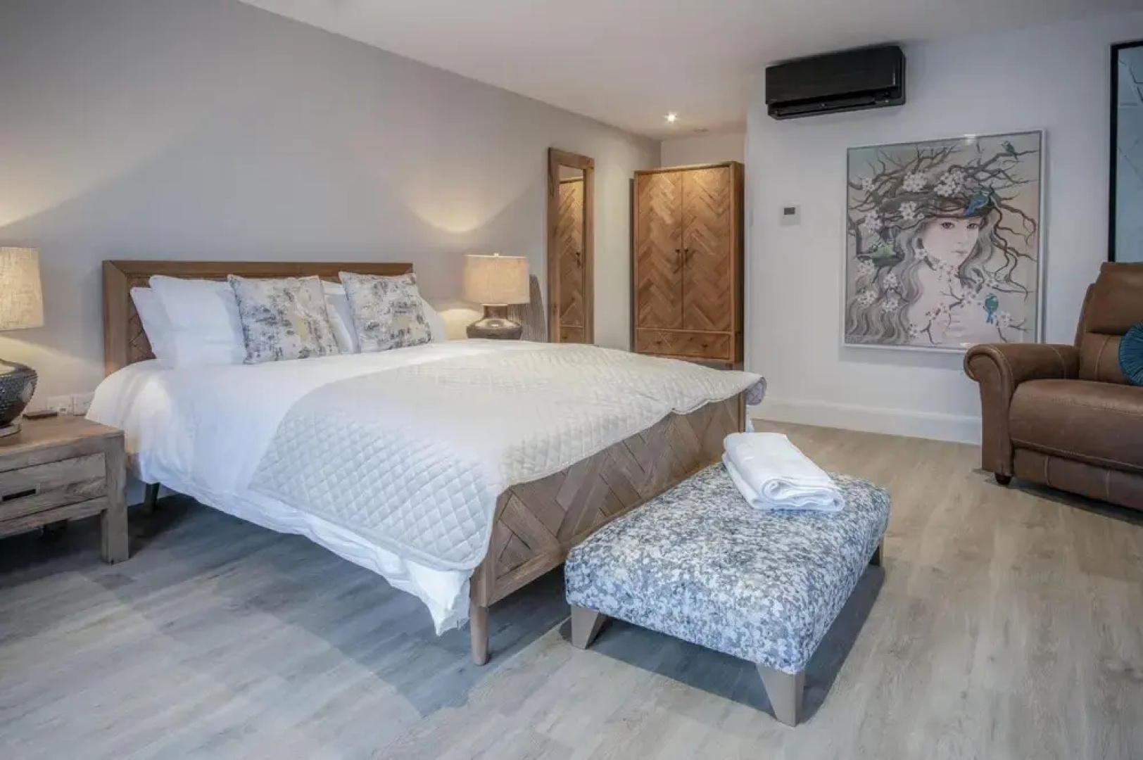 Room 1 - The Sleeping Giant - Pen Y Cae Inn