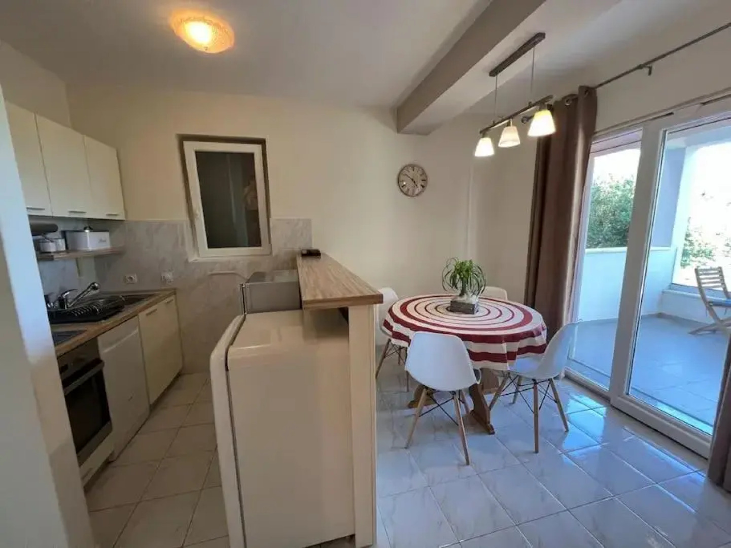 Studio Vesna with a terrace and sea view