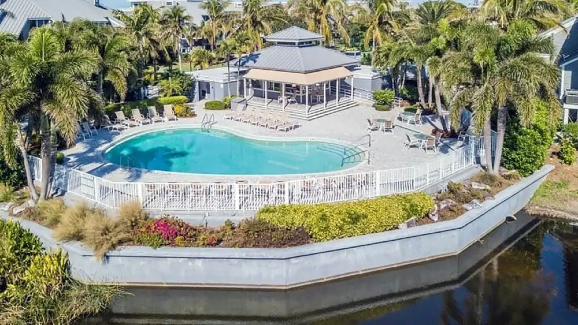 South Seas Lands End 1637