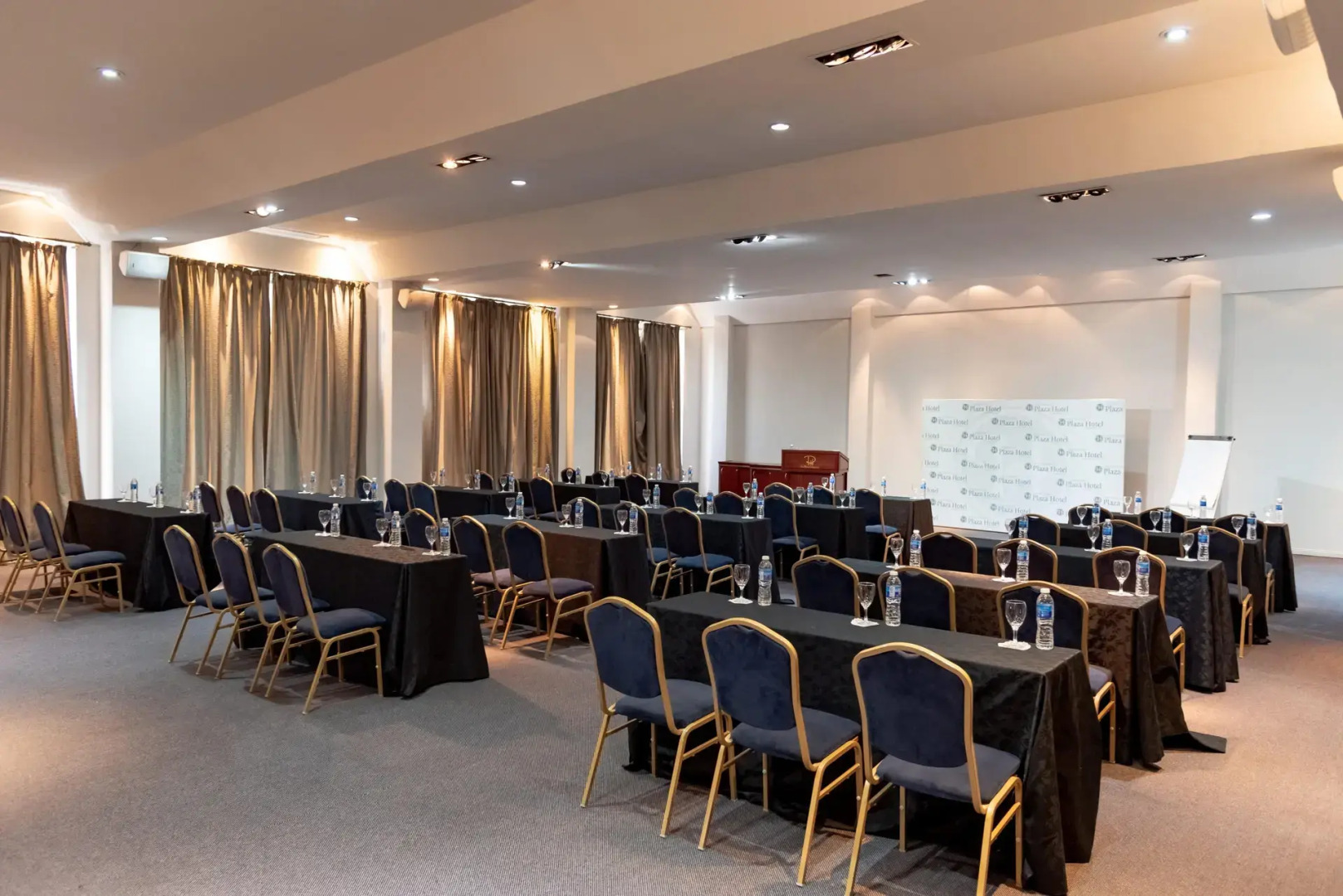 San Nicolas Plaza Hotel