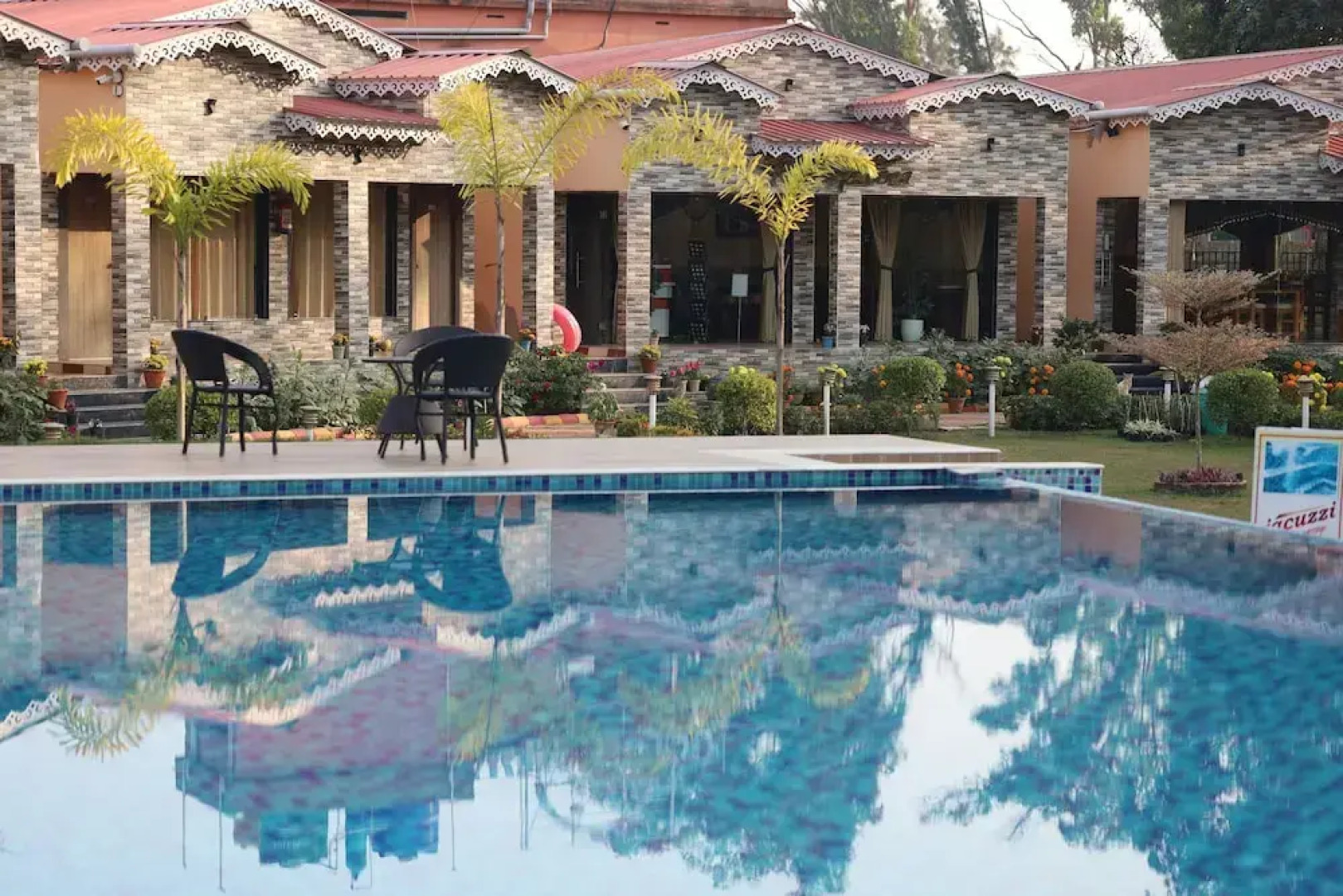 Golden View Resort & Restaurant