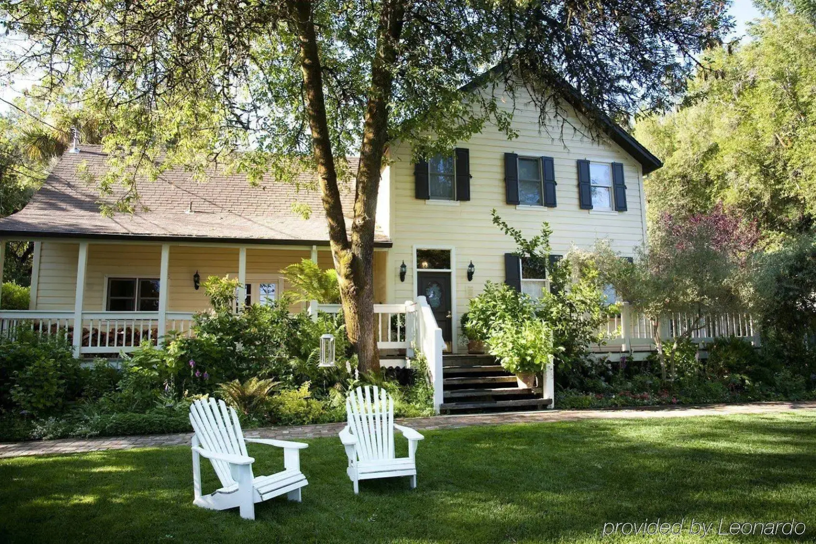 Farmhouse Inn