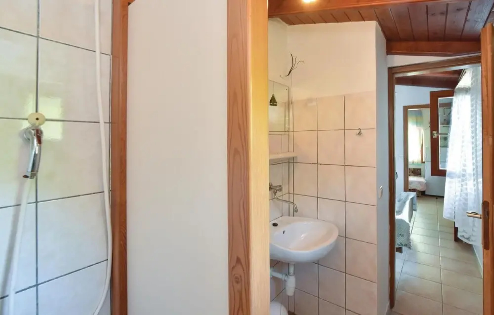 Stunning Apartment in Bogomolje With 1 Bedrooms