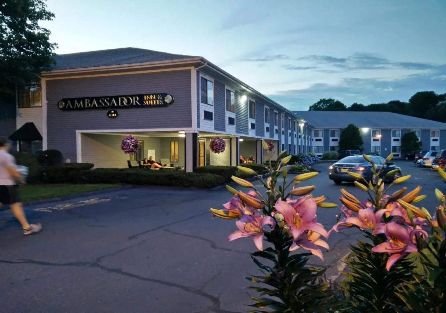 Ambassador Inn & Suites
