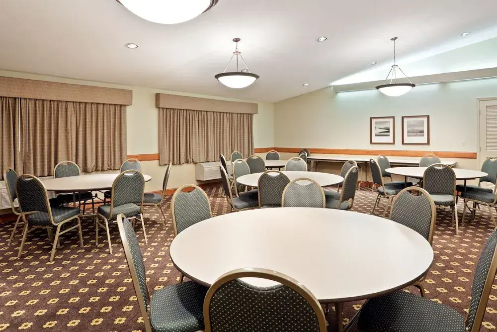 AmericInn by Wyndham Chanhassen