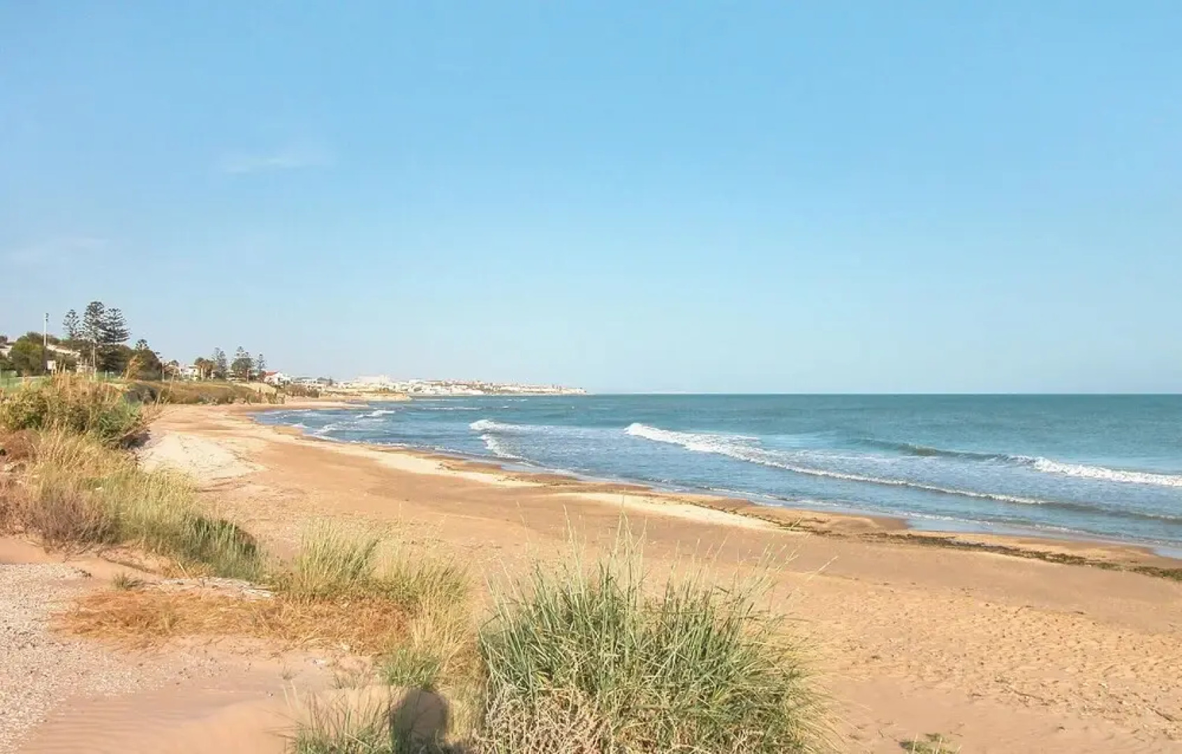 Amazing Home in S. Croce Camerina RG With 6 Bedrooms, Private Swimming Pool and Outdoor Swimming Pool