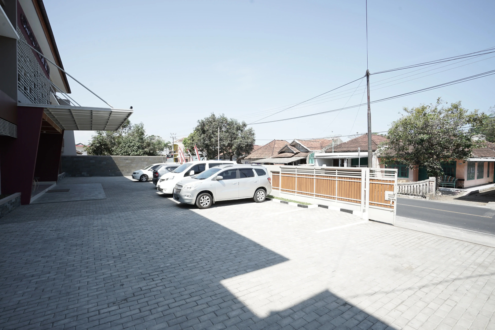 Capital O 1974 Grand Parigi Hotel