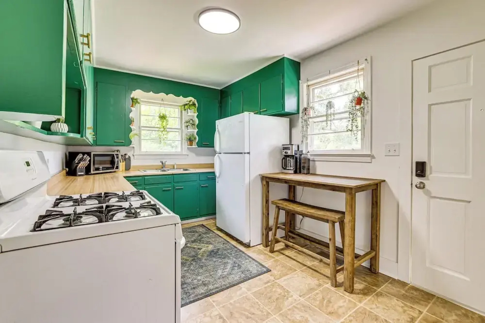 Families Welcome, Fenced Yard: Inviting Greer Home