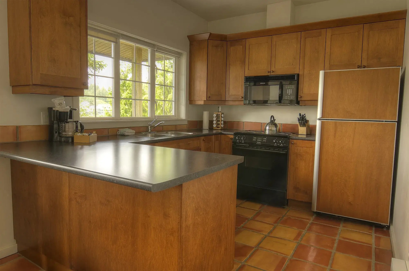 Waters Edge Shoreside Suites