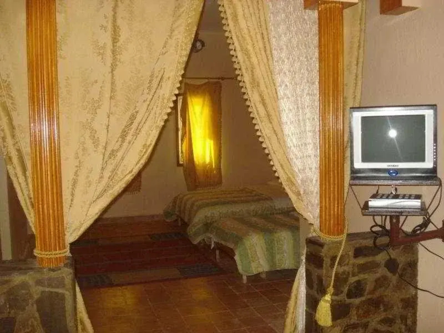 Auberge Kasbah Meteorites