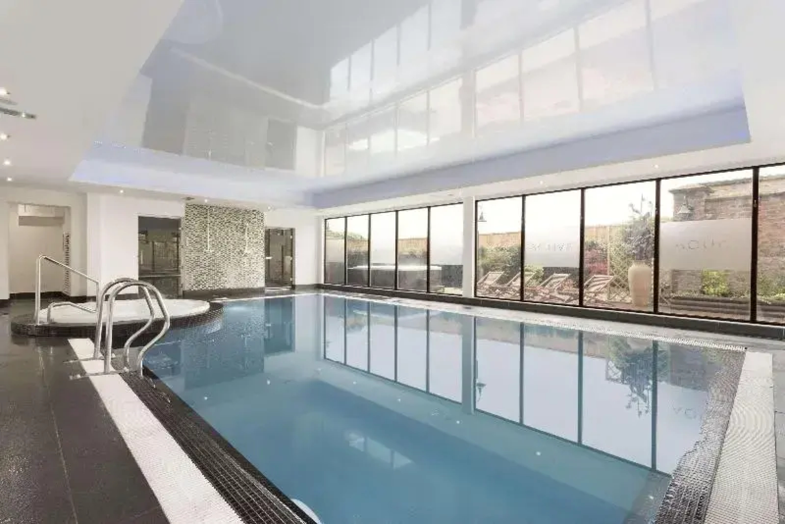 Ramada Resort by Wyndham Park Hall Wolverhampton
