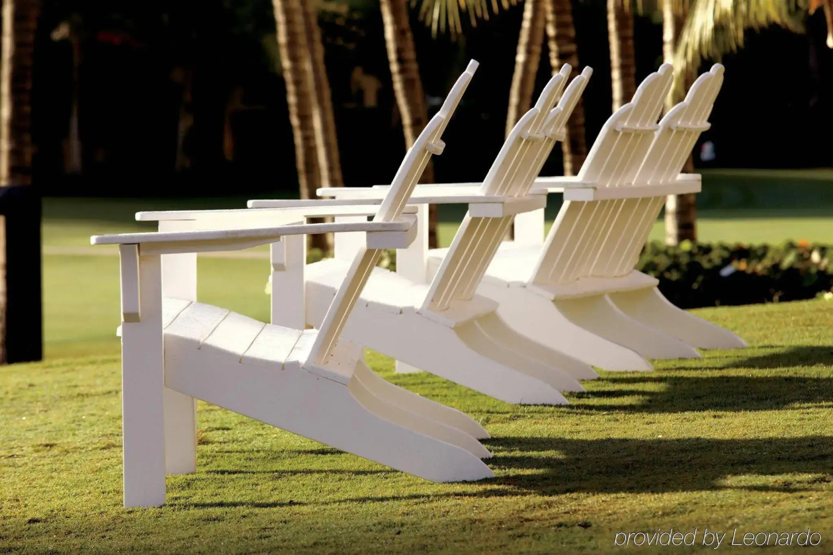 The Ritz-Carlton Naples, Tiburón