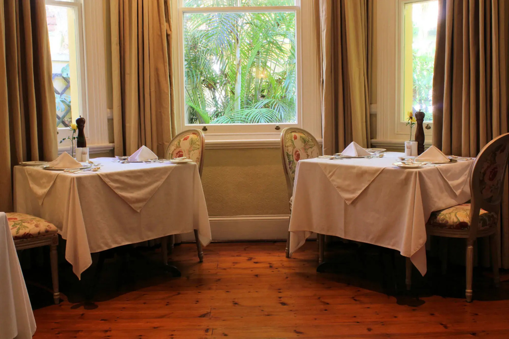 Hacklewood Hill Country House