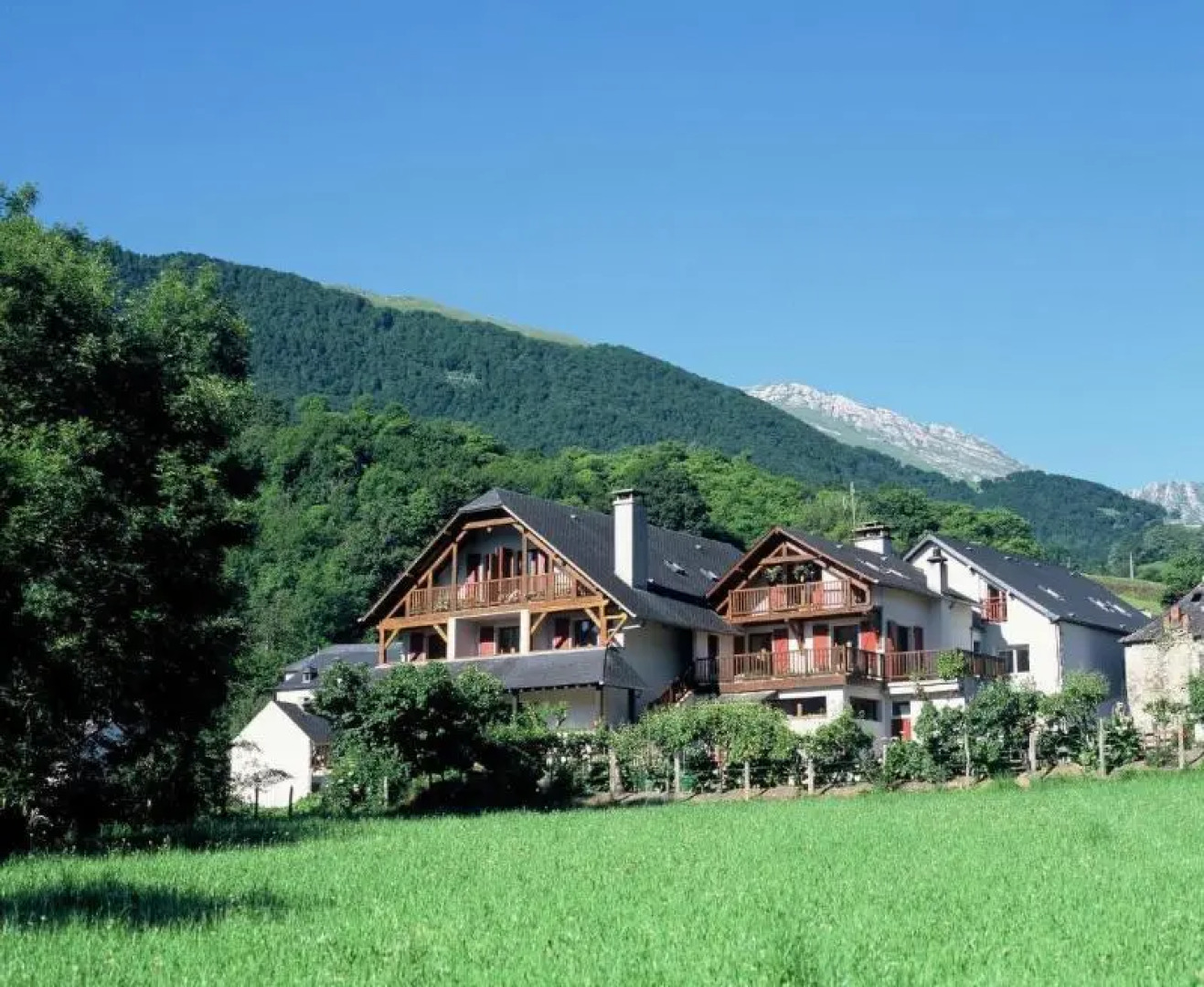 Logis Hotel Etchemaite