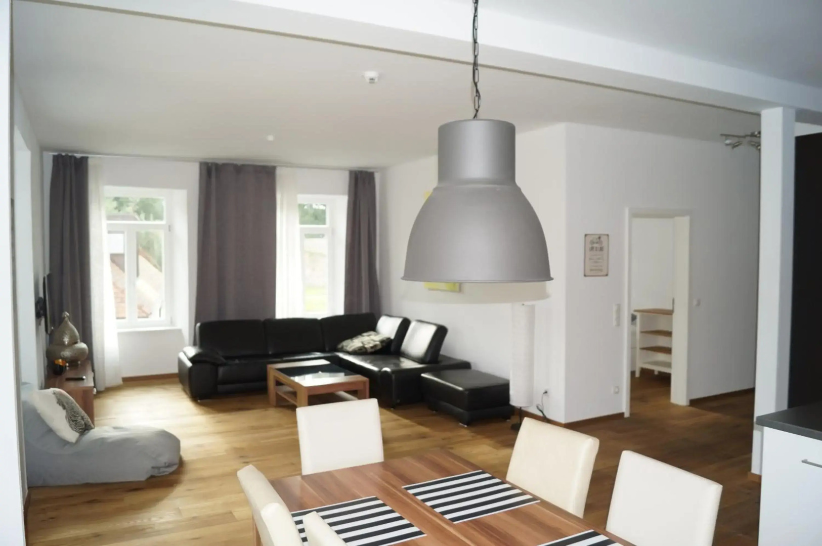 Loft Style 3 Room Apartment + terrace