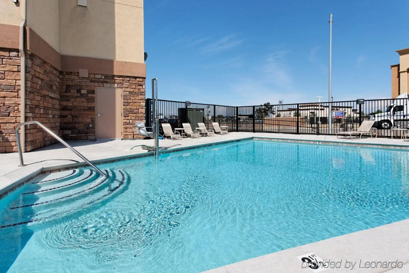 Holiday Inn Express Hotel & Suites FRESNO NORTHWEST-HERNDON by IHG