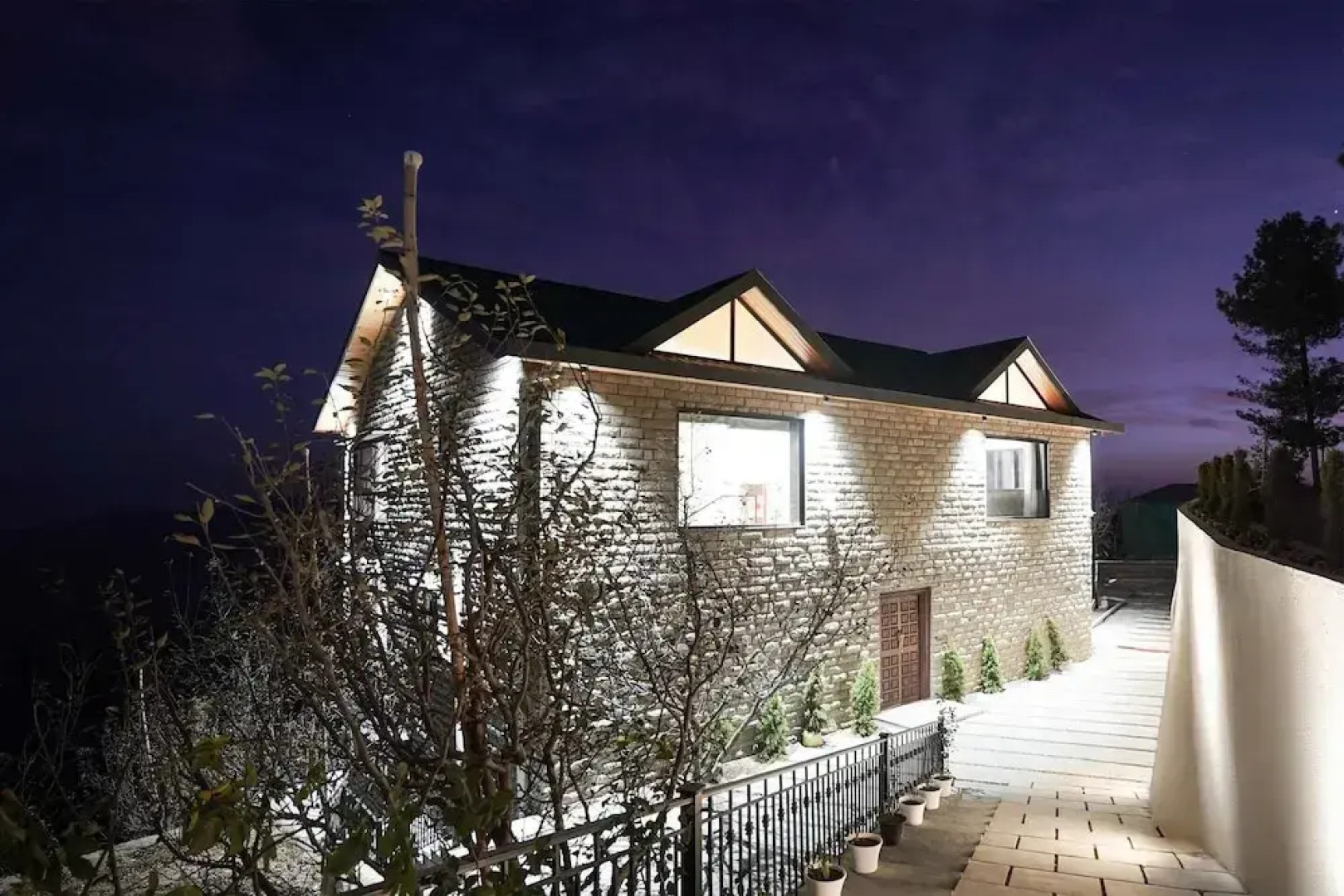 Sunday Premium 5 BHK Villa Mihika, Shimla