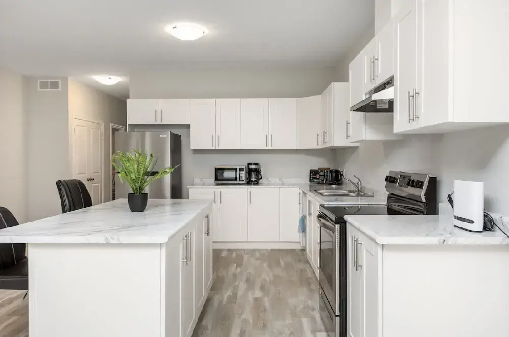 Luxury Bungalow mins Niagara falls & Brock uni