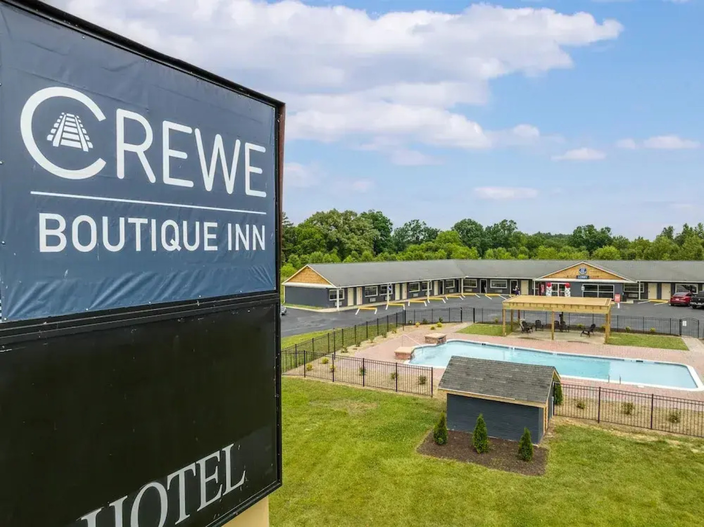 Crewe Boutique Inn