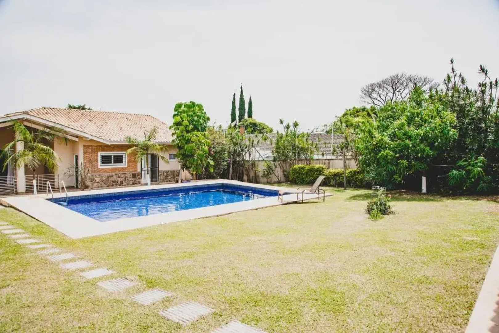 Incrivel casa com ampla area de lazer em Atibaia