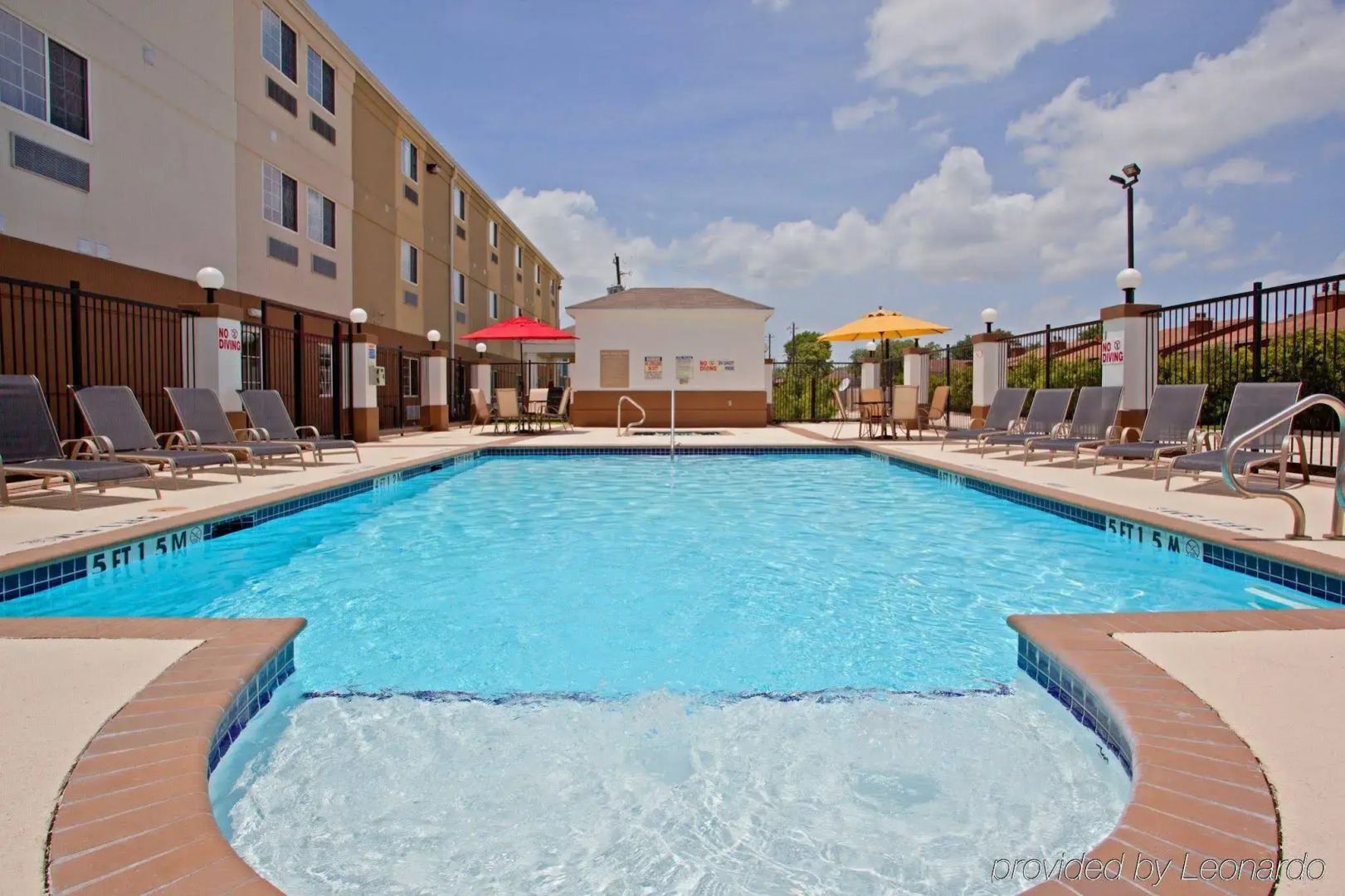 Candlewood Suites Houston Westchase/ Westheimer. by IHG