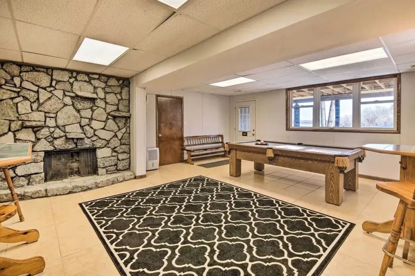 Lakeside Abode: 13 Mi to Silver Dollar City!