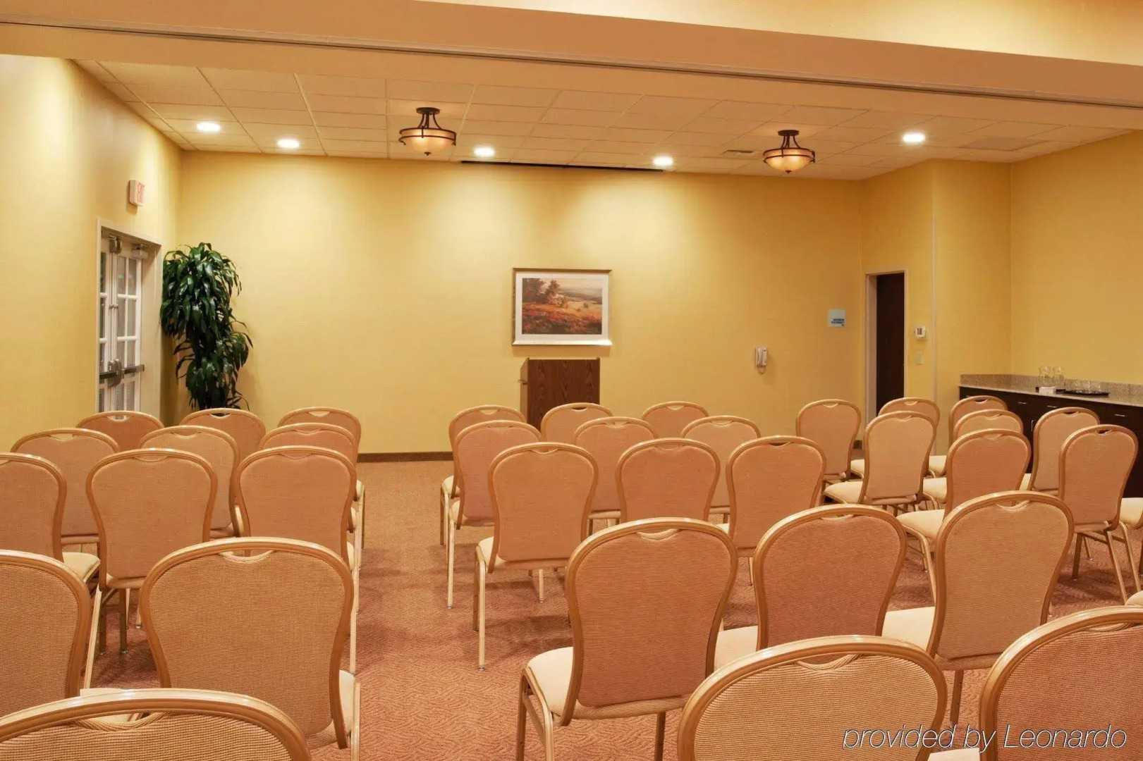 Holiday Inn Express & Suites Napa American Canyon by IHG